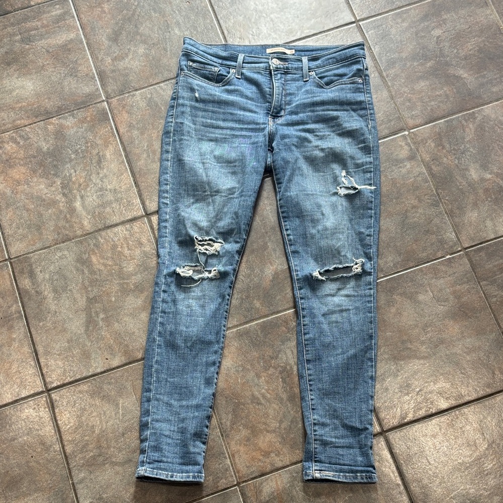 Levi's Women's Distressed Skinny Jeans